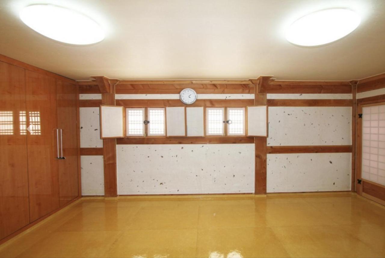 Buyongheon Hotel Jeonju Bagian luar foto